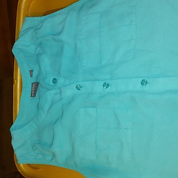 Soho Jeans brand ladies sleeveless button down shirt top size XS semi-sheer. T2 - Picture 2 of 9